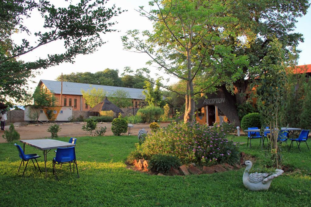 Golden Days Lodge Livingstone Exterior foto